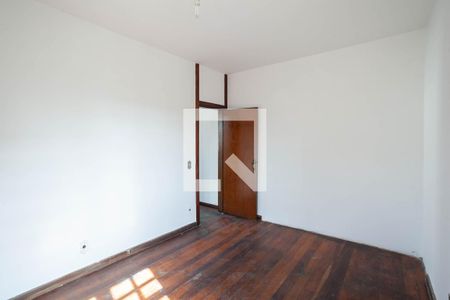 Casa à venda com 371m², 5 quartos e 8 vagasQuarto 3