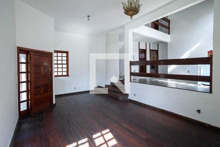 Sala 1 de casa à venda com 5 quartos, 371m² em Planalto, Belo Horizonte