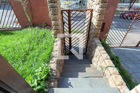 Casa à venda com 371m², 5 quartos e 8 vagasEntrada