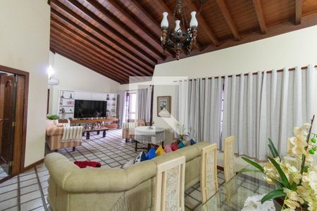 Casa para alugar com 7 quartos, 574m² em Piratininga, Niterói