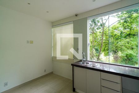 Cozinha de casa de condomínio à venda com 3 quartos, 436m² em Vila Progresso, Niterói