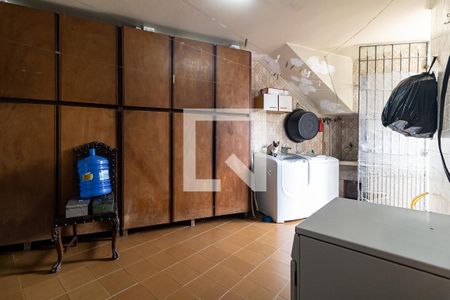 Casa à venda com 150m², 4 quartos e 2 vagasLavanderia