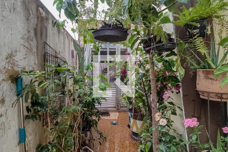 Casa à venda com 150m², 4 quartos e 2 vagasCoredor Lateral