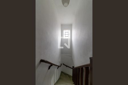 Escada de casa à venda com 4 quartos, 150m² em Vila Santo Estefano, São Paulo