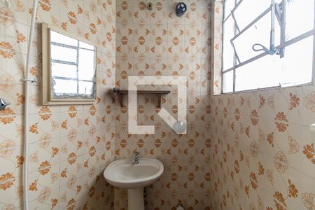 Casa à venda com 150m², 4 quartos e 2 vagasBanheiro 1