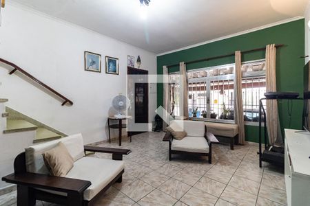 Sala de casa à venda com 4 quartos, 150m² em Vila Santo Estefano, São Paulo