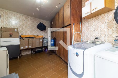 Casa à venda com 150m², 4 quartos e 2 vagasLavanderia