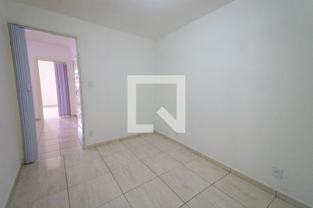 Quarto 1 de casa para alugar com 2 quartos, 90m² em Jardim Santa Adelia, São Paulo