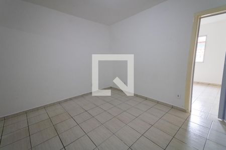 Sala de casa para alugar com 2 quartos, 90m² em Jardim Santa Adelia, São Paulo