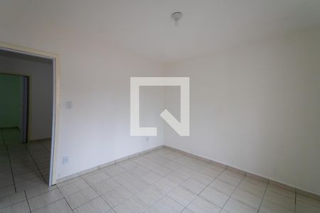 Quarto 2 de casa para alugar com 2 quartos, 90m² em Jardim Santa Adelia, São Paulo