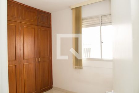 Quarto 1 de apartamento para alugar com 3 quartos, 70m² em Santa Efigênia, Belo Horizonte