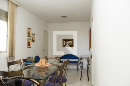 Sala de apartamento à venda com 3 quartos, 70m² em Santa Efigênia, Belo Horizonte