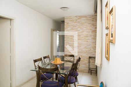 Sala de apartamento à venda com 3 quartos, 70m² em Santa Efigênia, Belo Horizonte