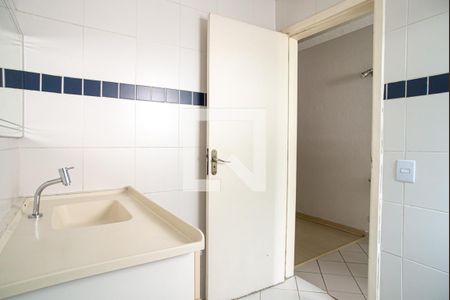 Banheiro de kitnet/studio para alugar com 1 quarto, 50m² em Centro, São Paulo