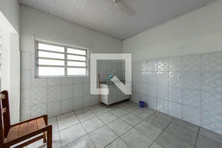 Cozinha  de casa para alugar com 1 quarto, 40m² em Vila Darli, São Paulo