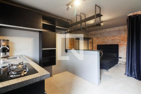 Cozinha de casa de condomínio para alugar com 1 quarto, 32m² em Guaiaúna, São Paulo