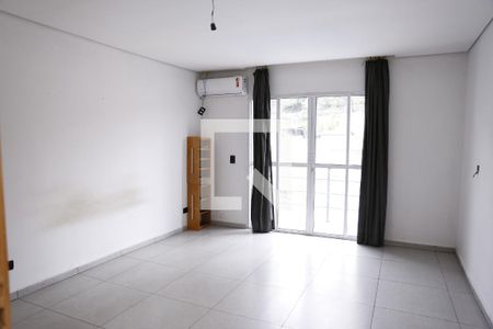 Suíte 1 de casa para alugar com 3 quartos, 130m² em Vila Comercial, São Paulo
