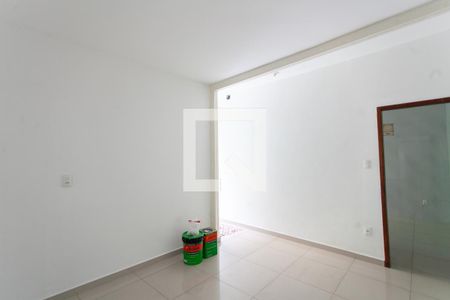 Sala de casa para alugar com 1 quarto, 46m² em Tupi B, Belo Horizonte