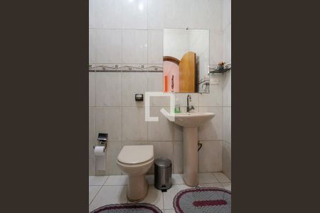 Casa à venda com 179m², 2 quartos e 2 vagasBanheiro 