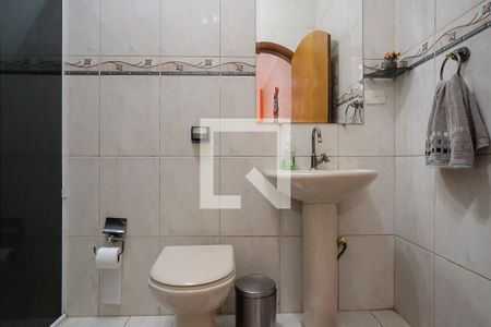 Casa à venda com 179m², 2 quartos e 2 vagasBanheiro 