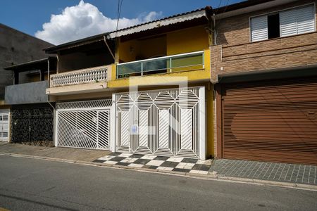 Casa à venda com 179m², 2 quartos e 2 vagasFachada