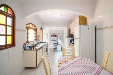 Casa à venda com 179m², 2 quartos e 2 vagasCozinha