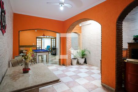 Casa à venda com 179m², 2 quartos e 2 vagasQuintal