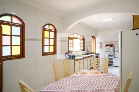 Casa à venda com 179m², 2 quartos e 2 vagasCozinha