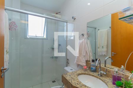 Banheiro Social de apartamento para alugar com 2 quartos, 58m² em Maria Helena, Belo Horizonte