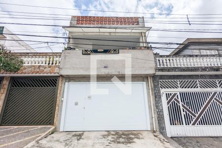 Casa à venda com 162m², 3 quartos e 3 vagasFachada