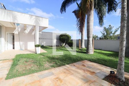 Casa de condomínio à venda com 991m², 5 quartos e 3 vagas Casa de condomínio à venda com 991m², 5 quartos e 3 vagasSacada da Sala