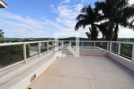 Casa de condomínio à venda com 991m², 5 quartos e 3 vagas Casa de condomínio à venda com 991m², 5 quartos e 3 vagasSacada da Suíte