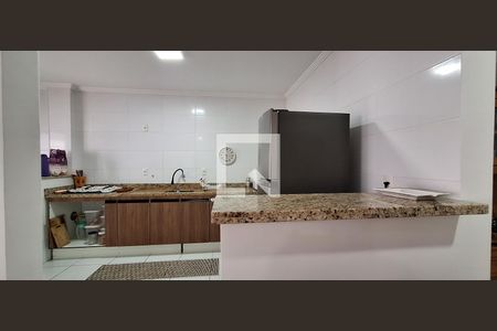 Cozinha de casa de condomínio para alugar com 2 quartos, 87m² em Aviação, Praia Grande