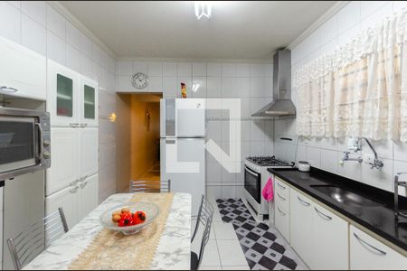 Casa para alugar com 167m², 3 quartos e 2 vagasCozinha