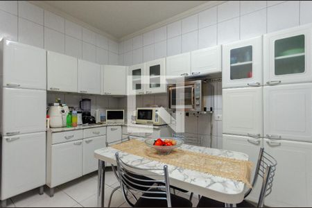 Casa para alugar com 167m², 3 quartos e 2 vagasCozinha