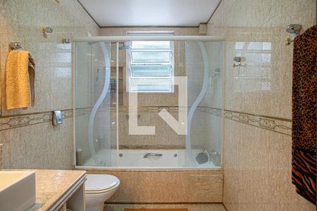 Apartamento à venda com 105m², 3 quartos e 1 vaga Apartamento à venda com 105m², 3 quartos e 1 vagaBanheiro 2