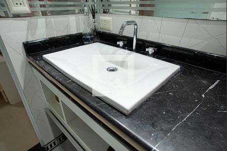Apartamento à venda com 105m², 3 quartos e 1 vaga Apartamento à venda com 105m², 3 quartos e 1 vagaBanheiro da Suíte