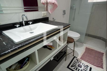 Apartamento à venda com 105m², 3 quartos e 1 vaga Apartamento à venda com 105m², 3 quartos e 1 vagaBanheiro da Suíte