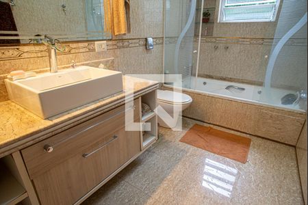 Apartamento à venda com 105m², 3 quartos e 1 vaga Apartamento à venda com 105m², 3 quartos e 1 vagaBanheiro 2