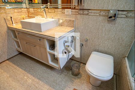 Apartamento à venda com 105m², 3 quartos e 1 vaga Apartamento à venda com 105m², 3 quartos e 1 vagaBanheiro 2