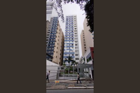 Apartamento à venda com 105m², 3 quartos e 1 vaga Apartamento à venda com 105m², 3 quartos e 1 vagaFachada