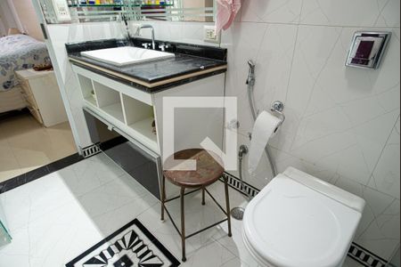 Apartamento à venda com 105m², 3 quartos e 1 vaga Apartamento à venda com 105m², 3 quartos e 1 vagaBanheiro da Suíte