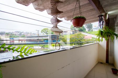 Casa à venda com 225m², 2 quartos e 2 vagasVaranda do quarto 1