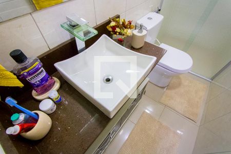 Casa à venda com 225m², 2 quartos e 2 vagasBanheiro do quarto 1