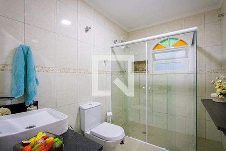 Casa à venda com 225m², 2 quartos e 2 vagasBanheiro social