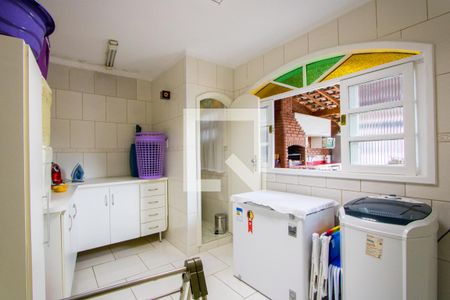 Casa à venda com 225m², 2 quartos e 2 vagasCozinha