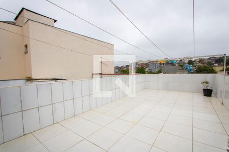 Casa à venda com 225m², 2 quartos e 2 vagasCobertura