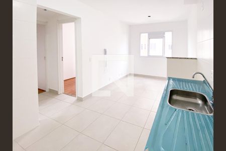 Sala/Cozinha de apartamento para alugar com 2 quartos, 140m² em Jardim Celeste, São Paulo