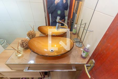 Apartamento à venda com 83m², 2 quartos e 1 vaga Apartamento à venda com 83m², 2 quartos e 1 vagaBanheiro 2