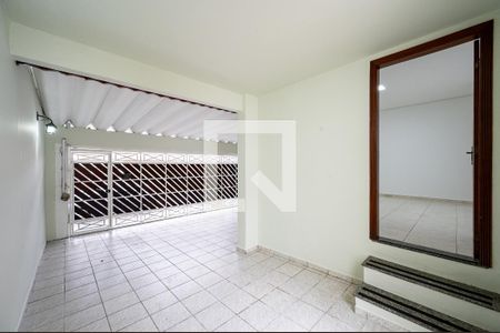 Casa à venda com 160m², 3 quartos e 3 vagas Casa à venda com 160m², 3 quartos e 3 vagasGaragem